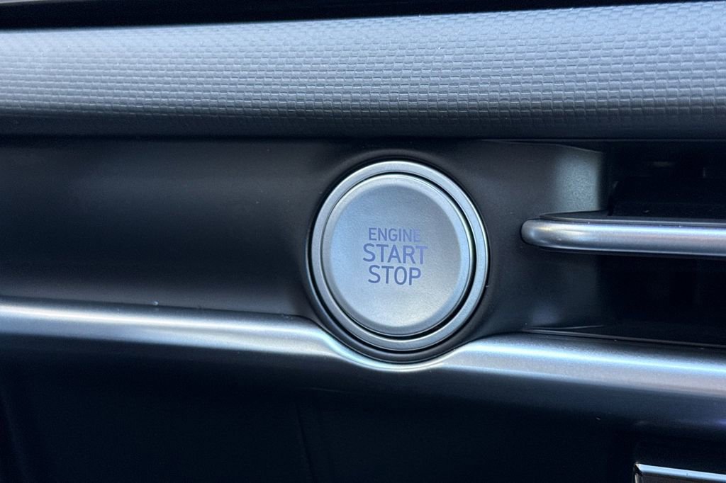 New 2026 Hyundai Tucson Blue SE image 19