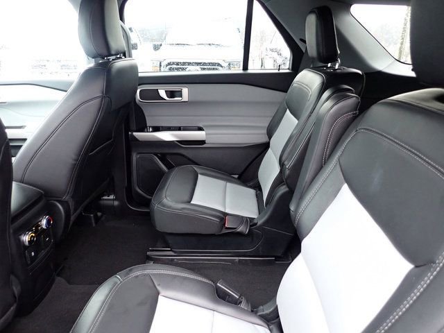 Certified 2023 Ford Explorer XLT w/ Equipment Group 202A image 18