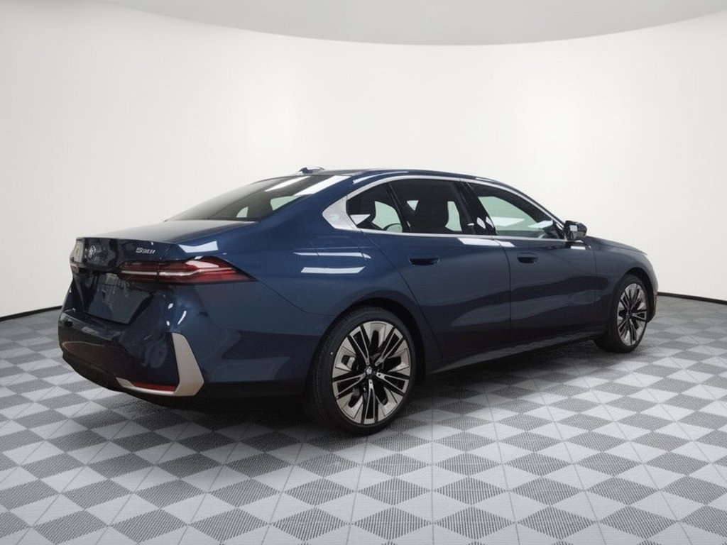 Used 2026 BMW 530i xDrive AWD/4WD image 9