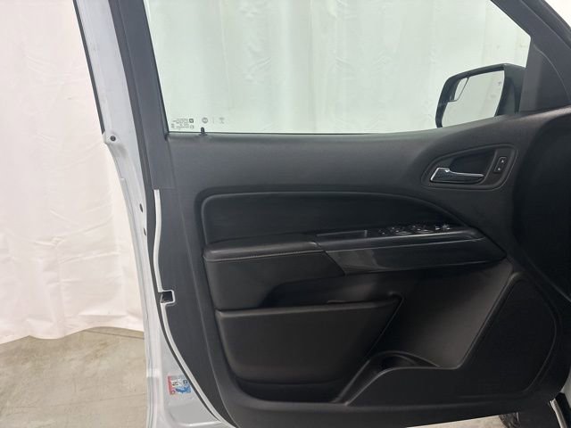 Used 2022 GMC Canyon AT4 image 16