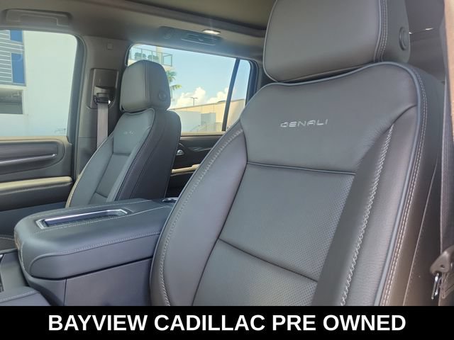 Used 2022 GMC Yukon XL Denali AWD/4WD image 28