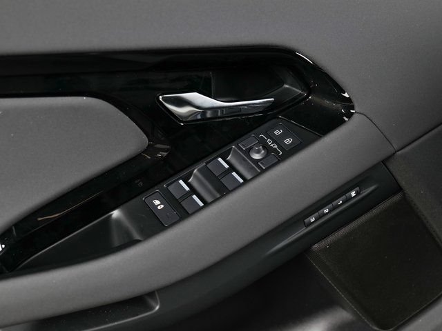 New 2026 Land Rover Range Rover Evoque S AWD/4WD image 27