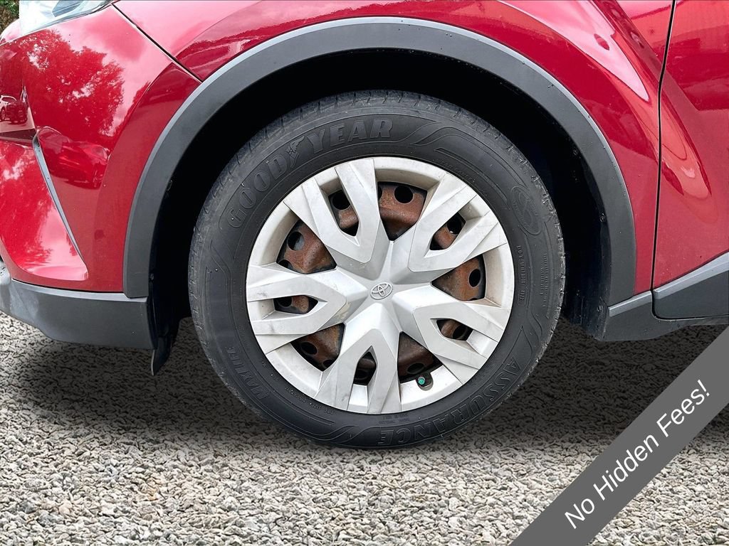 Used 2019 Toyota C-HR LE FWD image 8