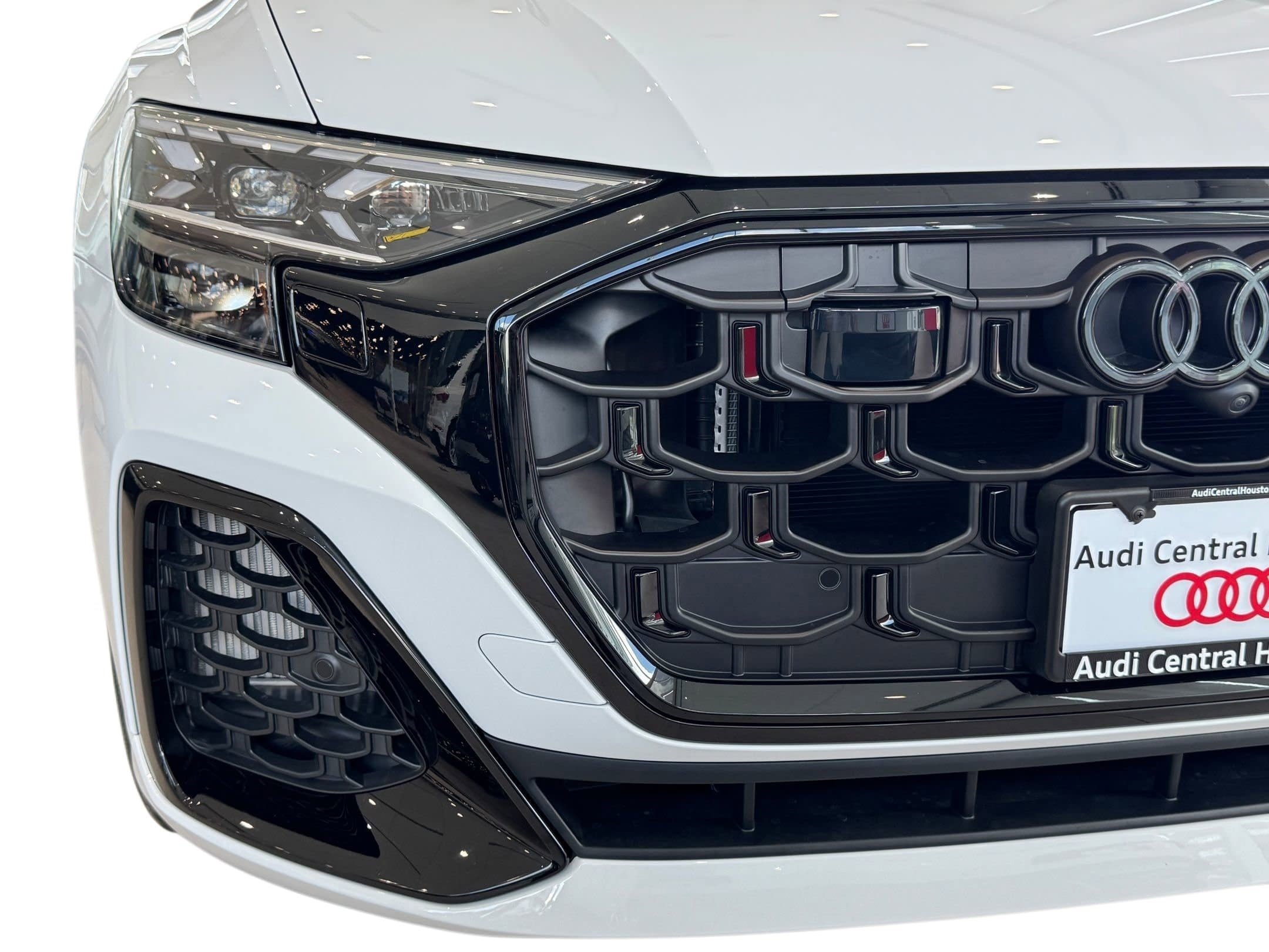 New 2026 Audi SQ8 Prestige image 11