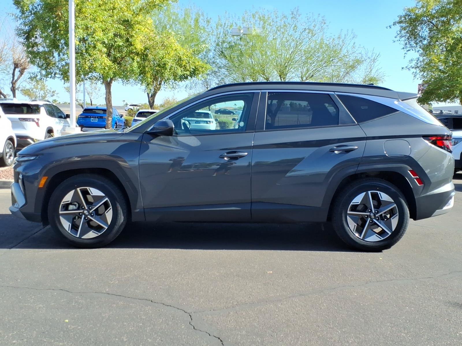 Certified 2025 Hyundai Tucson SEL FWD image 2