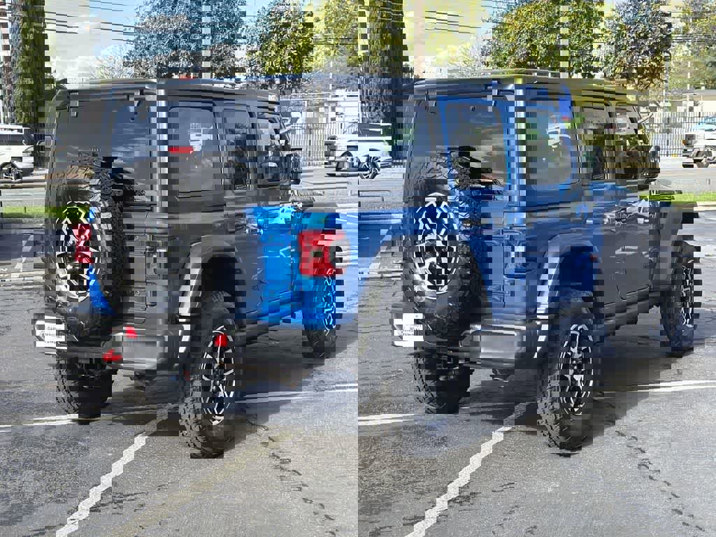 Used 2024 Jeep Wrangler Unlimited Rubicon image 6