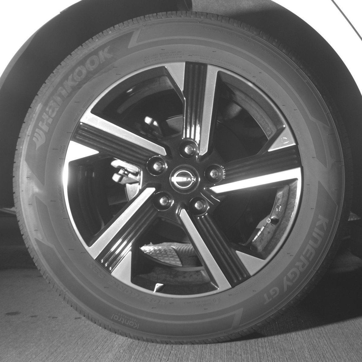 Used 2025 Nissan Sentra SV image 15