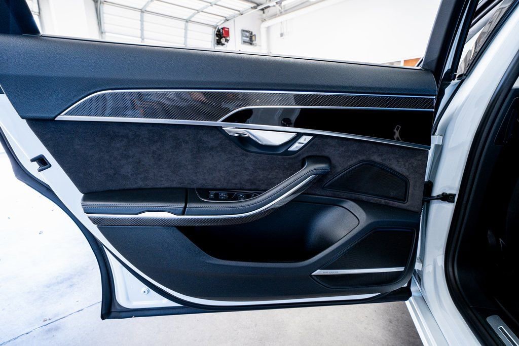 Used 2020 Audi S8 L w/ S8 Executive Package image 52