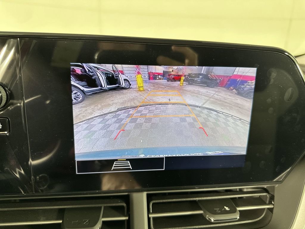 New 2026 Chevrolet Trax LS w/ LS Convenience Package FWD image 15