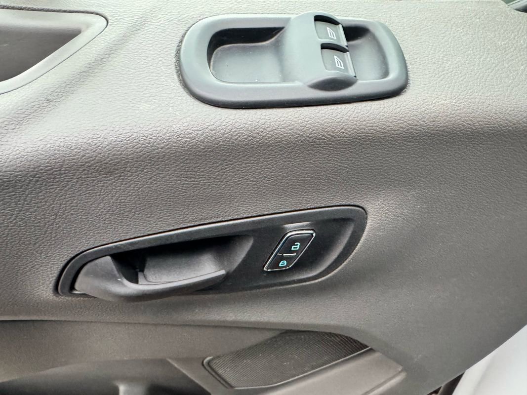 Used 2025 Ford Transit 350 High Roof Extended image 10