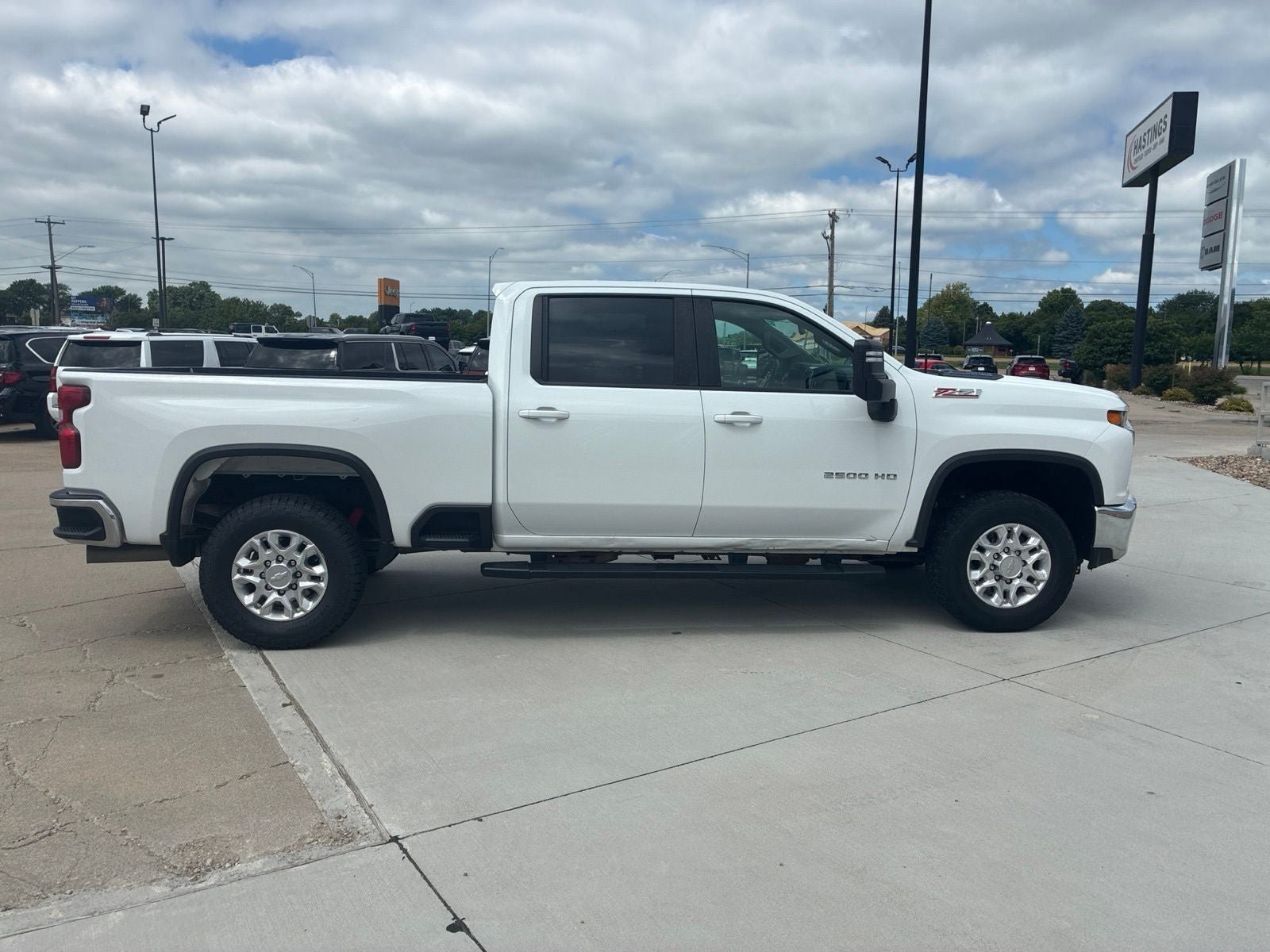 Used 2020 Chevrolet Silverado 2500 LT w/ Z71 Off-Road Package AWD/4WD image 7