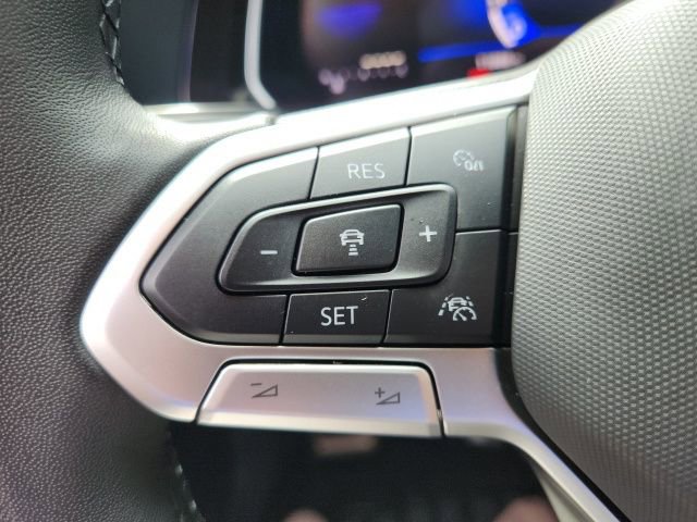 Used 2024 Volkswagen Jetta Sport image 29