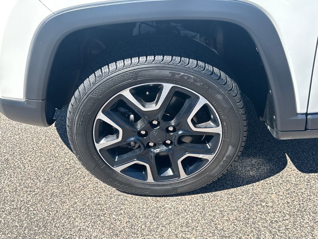 Used 2019 Jeep Compass Trailhawk AWD/4WD image 36