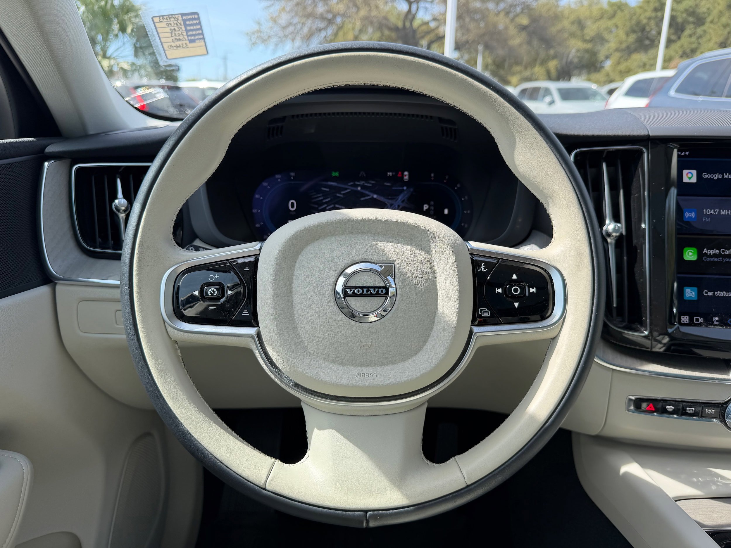 Certified 2023 Volvo XC60 B5 Plus w/ Climate Package image 17