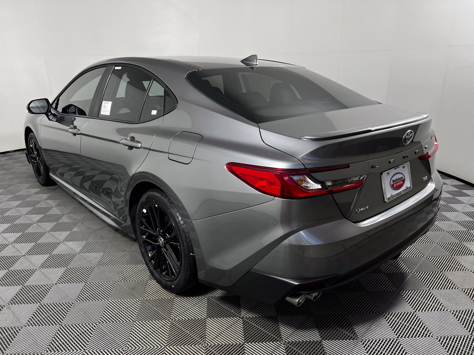 New 2027 Toyota Camry SE w/ Convenience Package FWD image 7