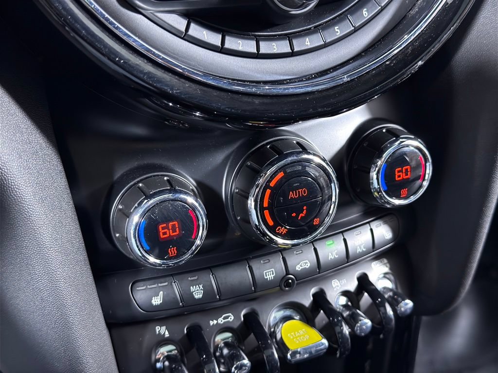 Used 2021 MINI Cooper SE w/ 8.8" Touchscreen Nav Package FWD image 15