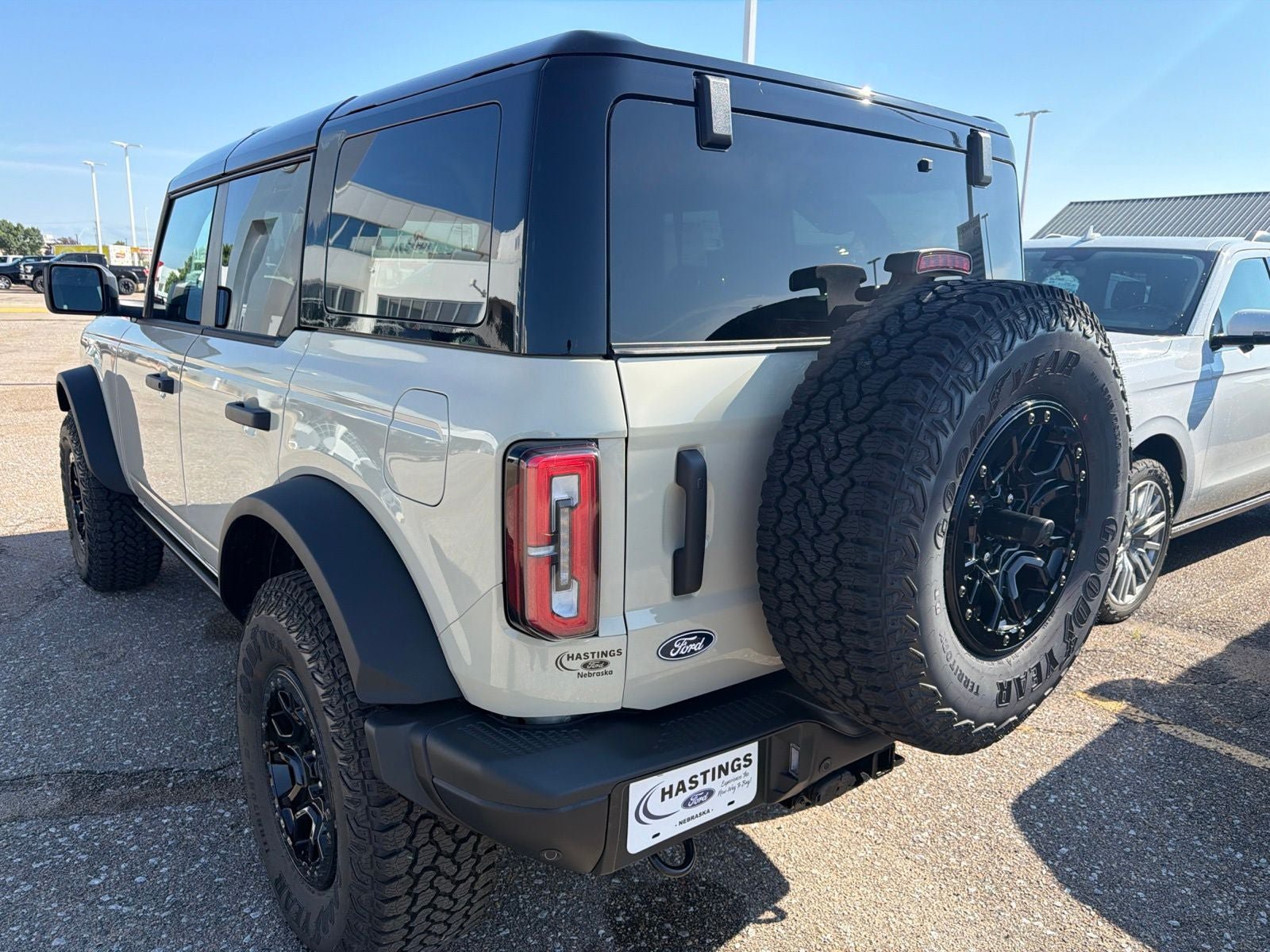 New 2026 Ford Bronco Badlands w/ Wildtrak Package AWD/4WD image 4