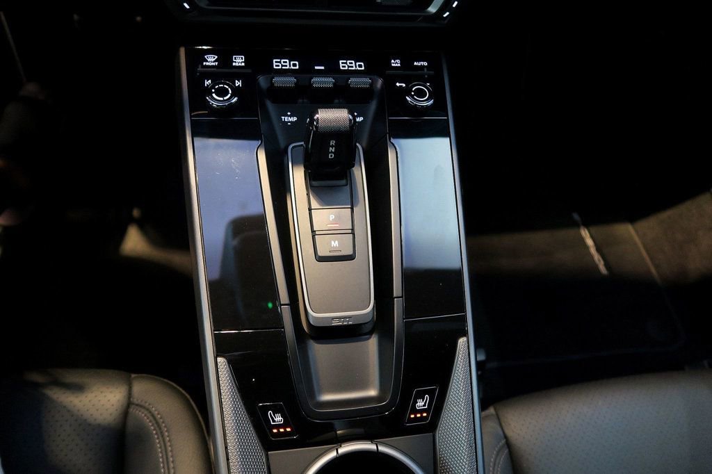 Used 2021 Porsche 911 Carrera 4 image 23