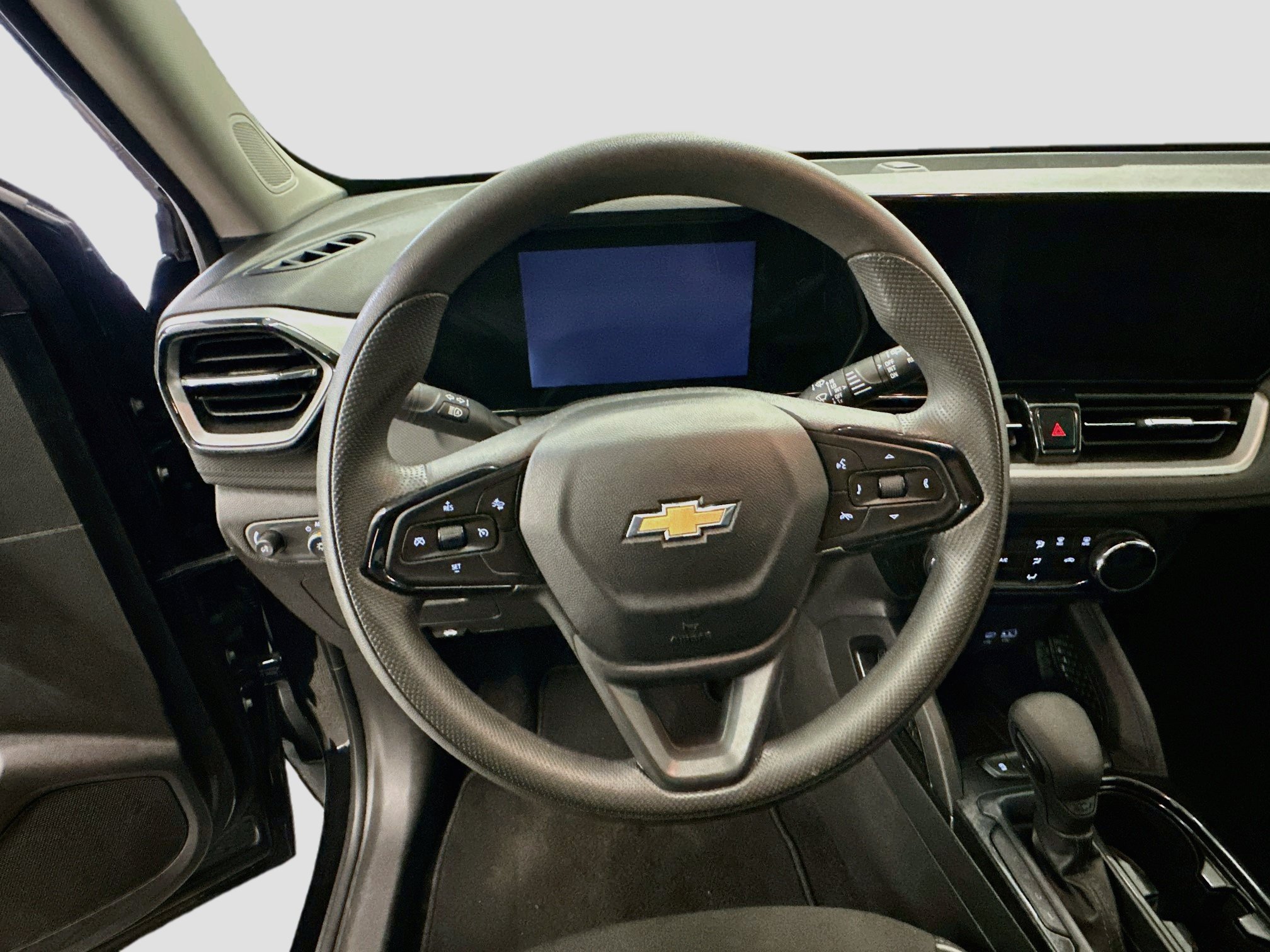 Used 2025 Chevrolet TrailBlazer LT AWD/4WD image 18