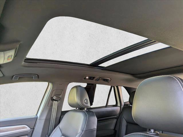 Used 2022 Volkswagen Atlas Cross Sport SE w/ Panoramic Sunroof Package image 15