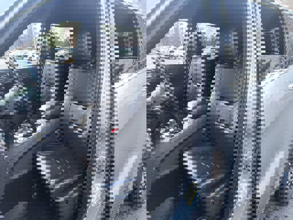 Used 2021 Jeep Grand Cherokee Limited w/ Premium Lighting Group image 11