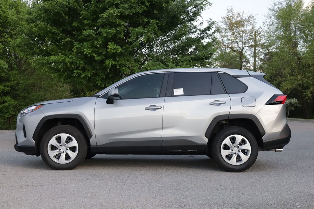 Used 2025 Toyota RAV4 LE image 3