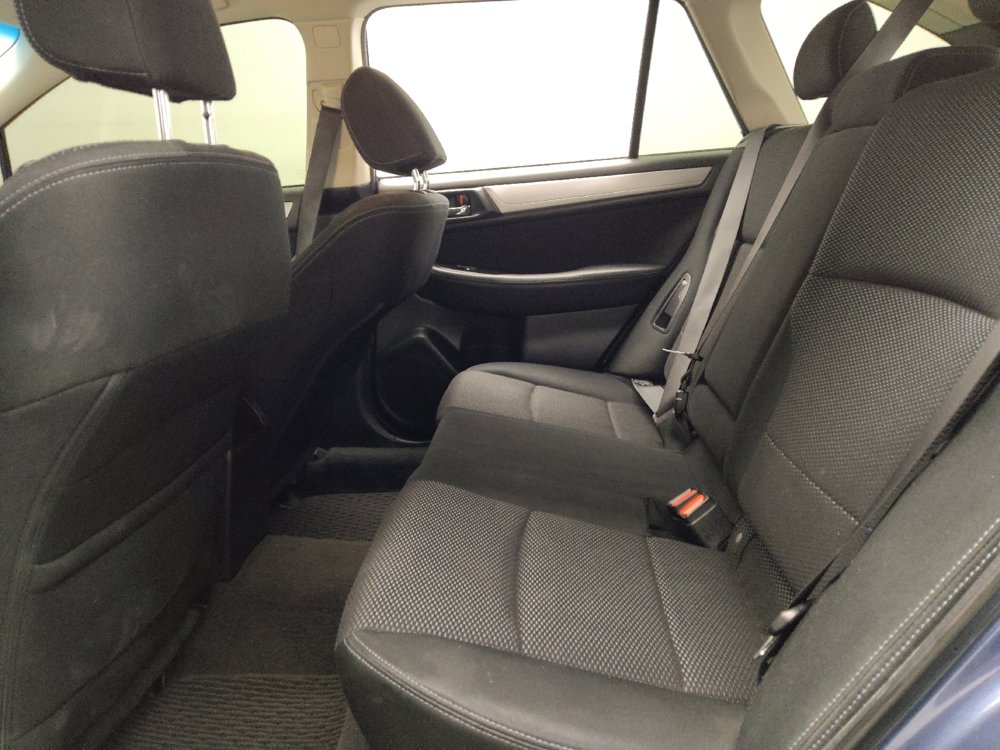 Used 2017 Subaru Outback 2.5i Premium image 18