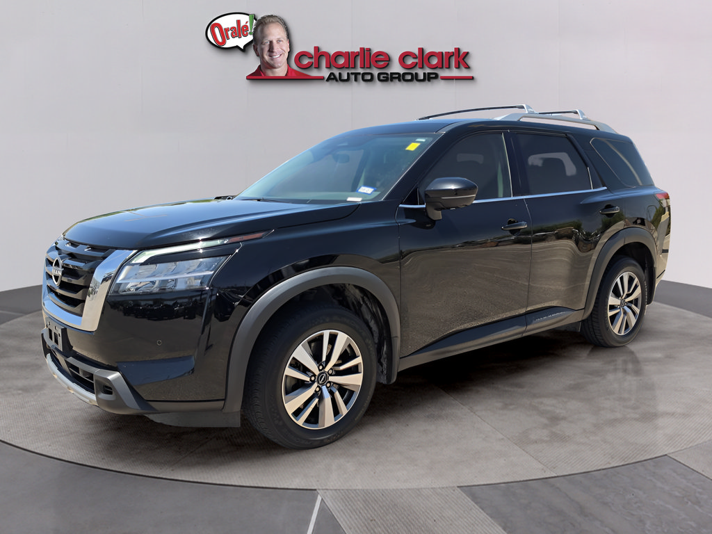 Used 2023 Nissan Pathfinder SL FWD image 1
