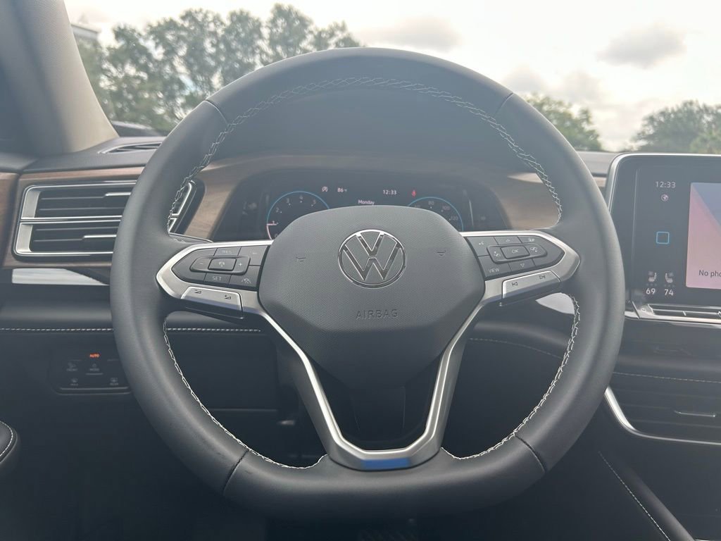 New 2026 Volkswagen Atlas SE image 15