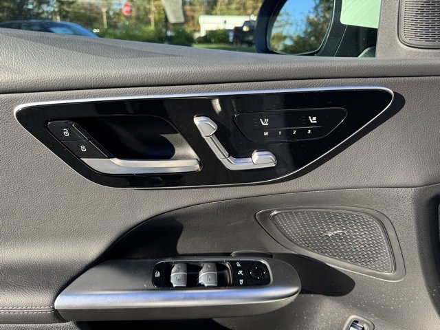 Used 2025 Mercedes-Benz C 300 4MATIC Sedan image 20