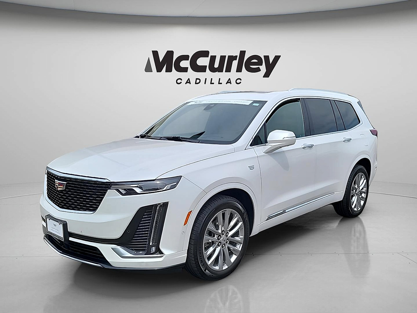 Certified 2024 Cadillac XT6 Premium Luxury w/ Technology Package AWD/4WD image 3