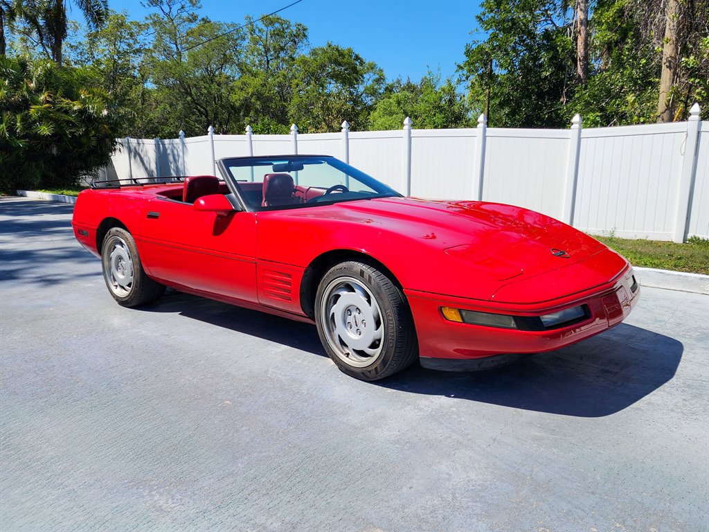 Used 1992 Chevrolet Corvette Convertible image 2