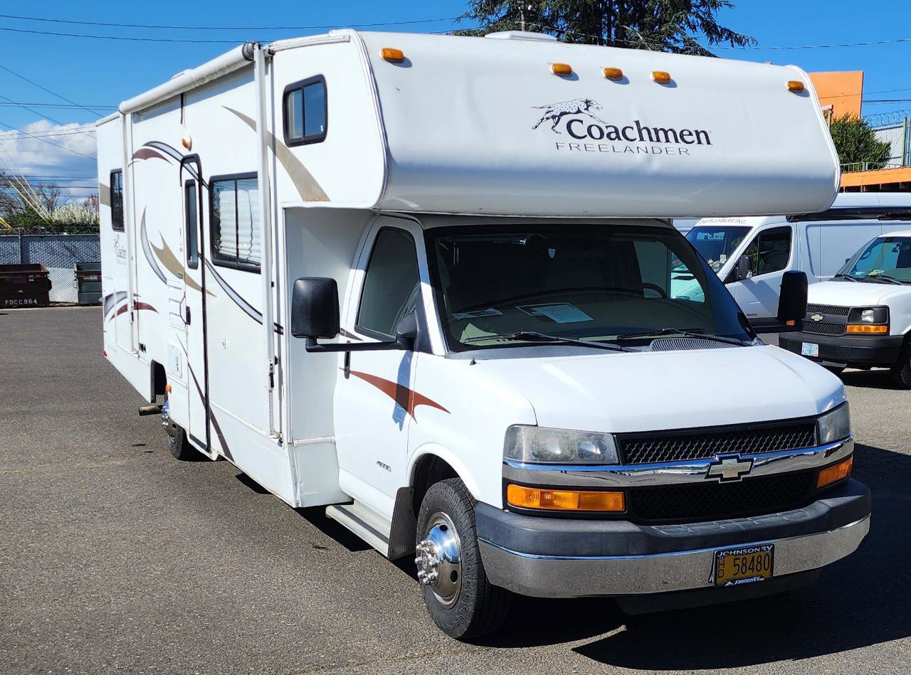 Used 2013 Chevrolet Express 4500 w/ RV Package RWD image 2