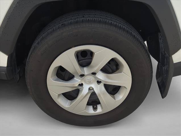Certified 2024 Toyota RAV4 LE FWD image 8
