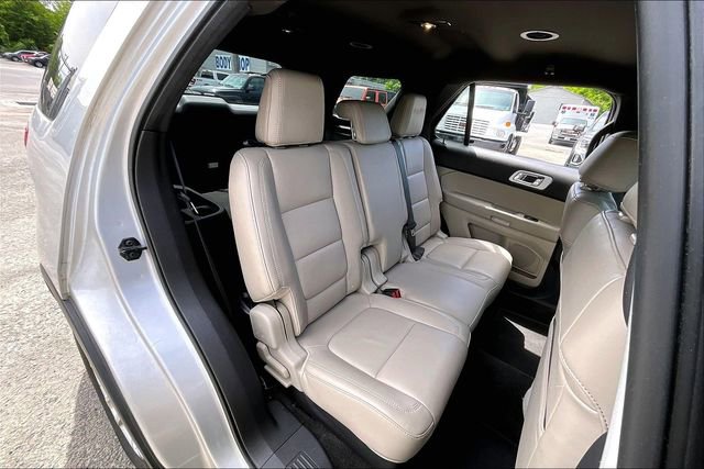 Used 2011 Ford Explorer XLT w/ 202A Rapid Spec Order Code FWD image 29