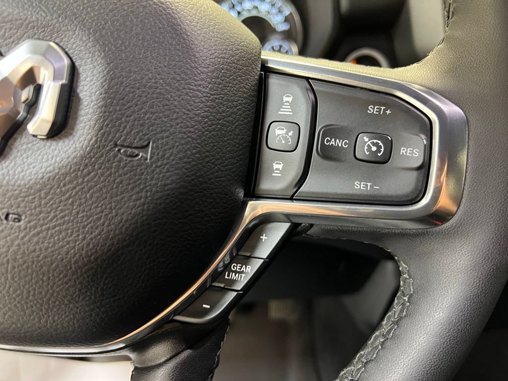 Used 2025 RAM 1500 Laramie AWD/4WD image 21