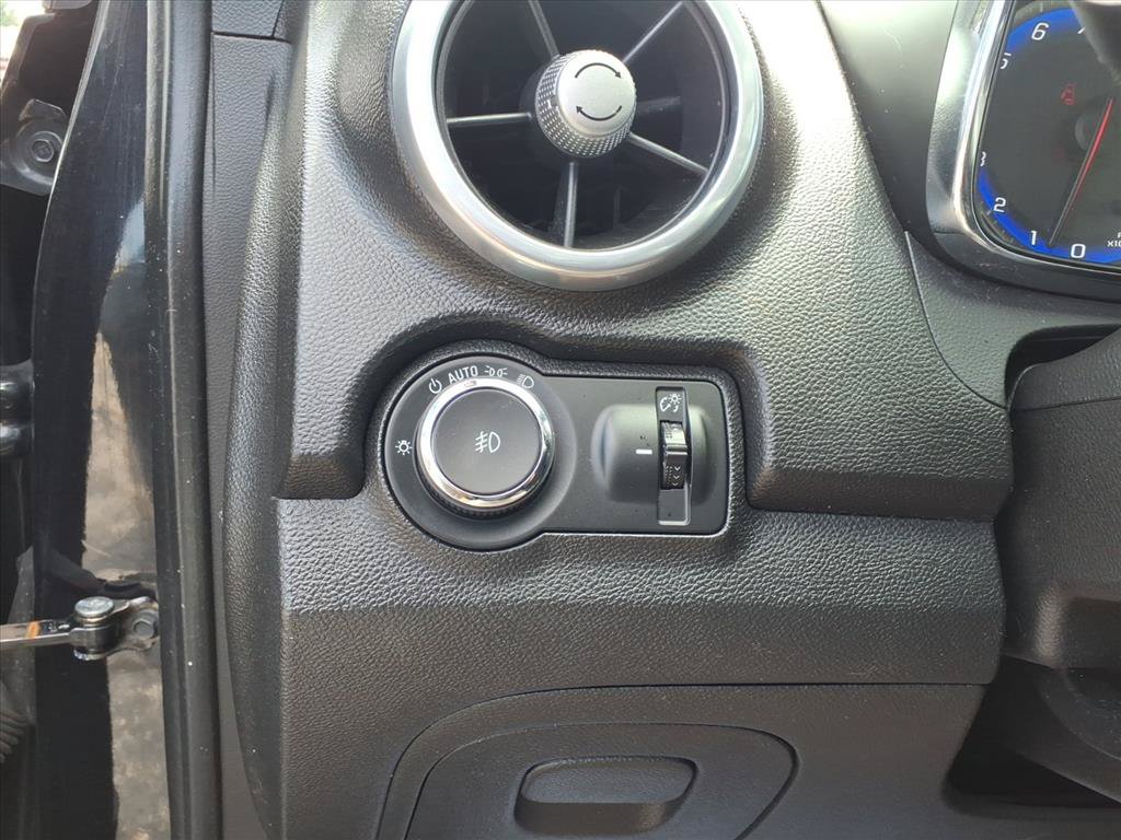 Used 2015 Chevrolet Trax LTZ FWD image 19
