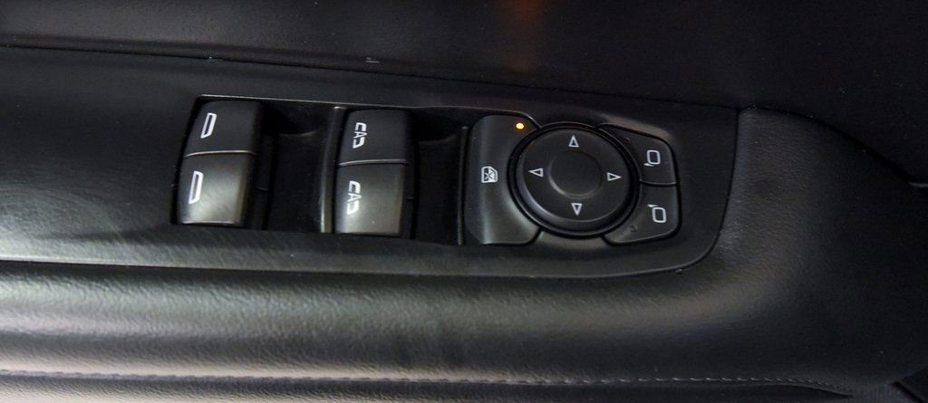 Used 2025 Chevrolet Tahoe LT image 17