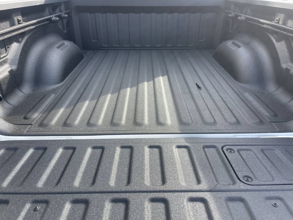 New 2026 RAM 1500 Laramie w/ Night Edition AWD/4WD image 12