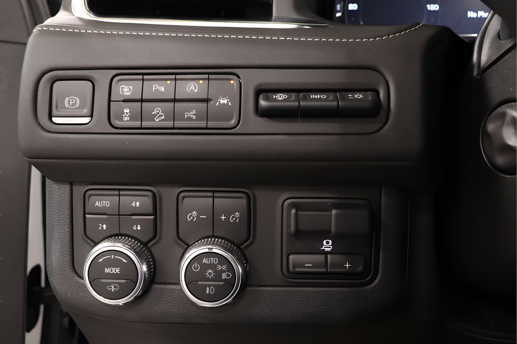Used 2023 GMC Yukon Denali Ultimate AWD/4WD image 19