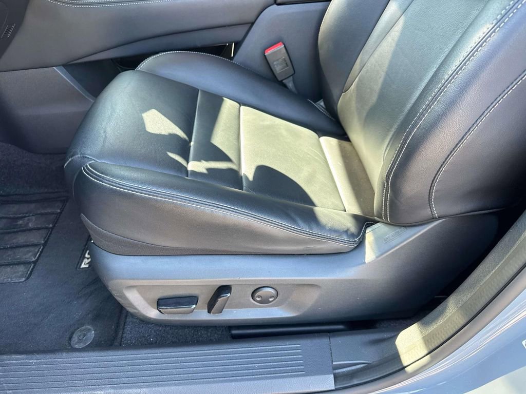 Used 2023 Nissan Rogue SL image 26