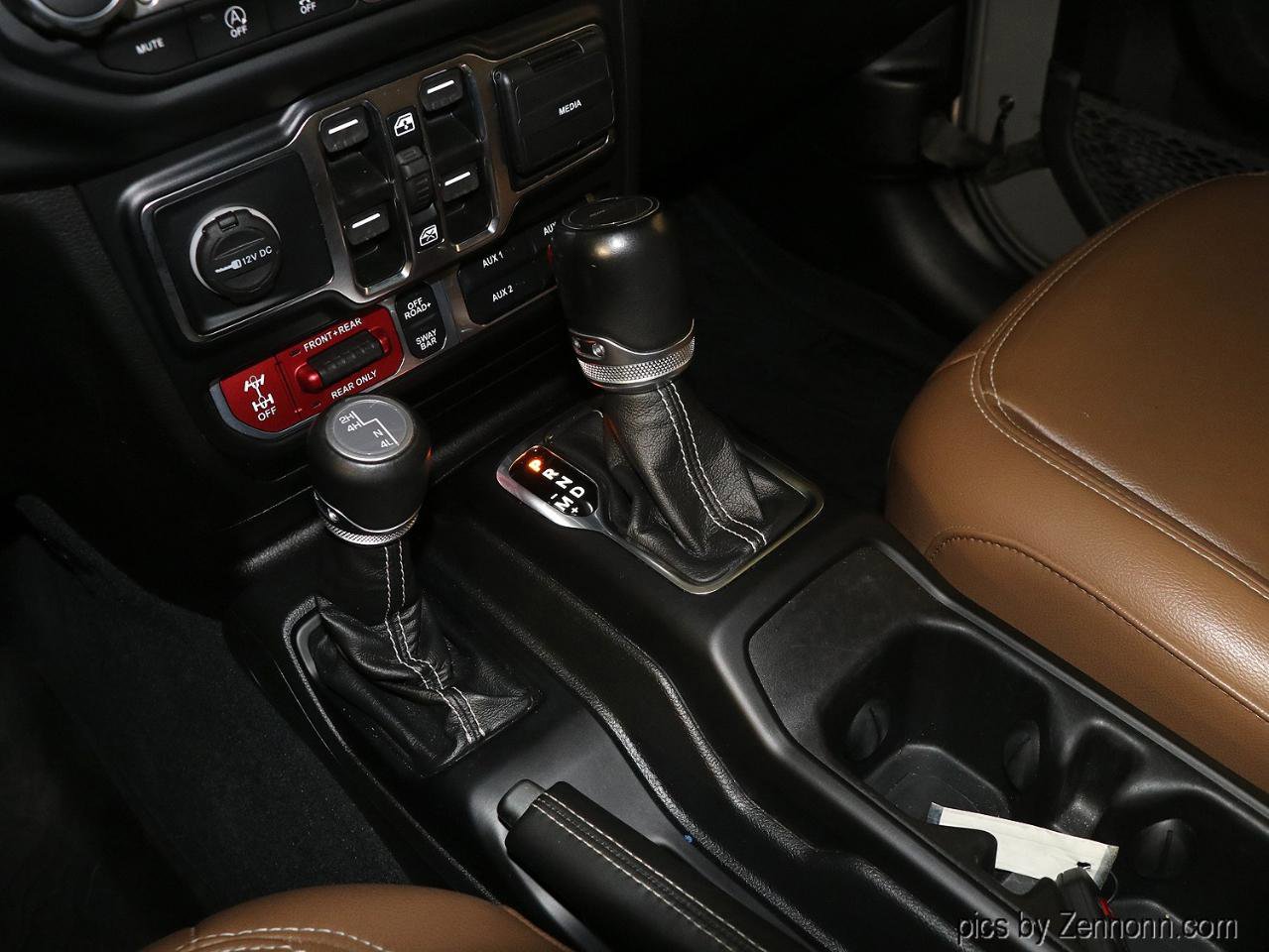 Used 2022 Jeep Gladiator Rubicon w/ LED Lighting Group image 28