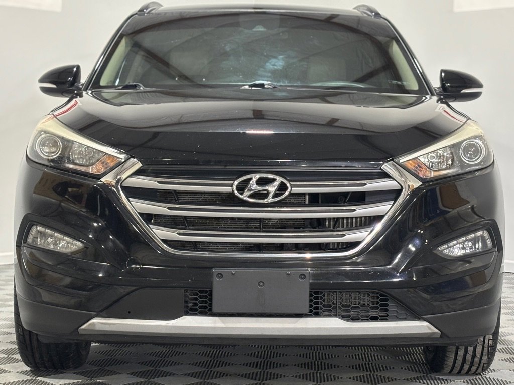 Used 2017 Hyundai Tucson Limited w/ Limited Ultimate Package 03 image 4