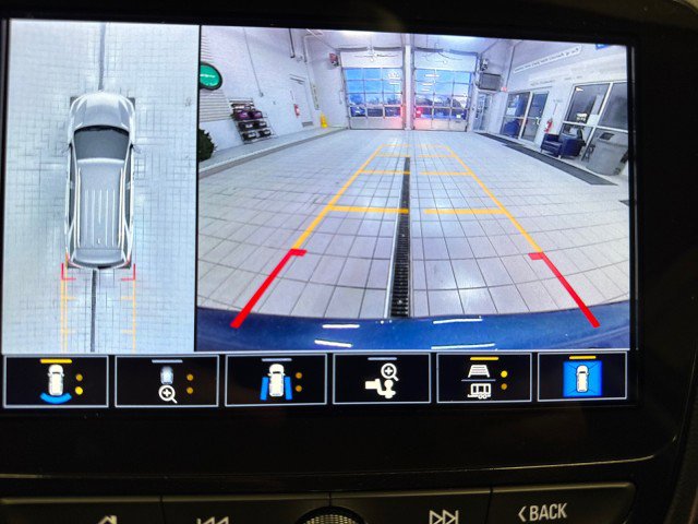 Used 2024 Chevrolet Equinox Premier image 21