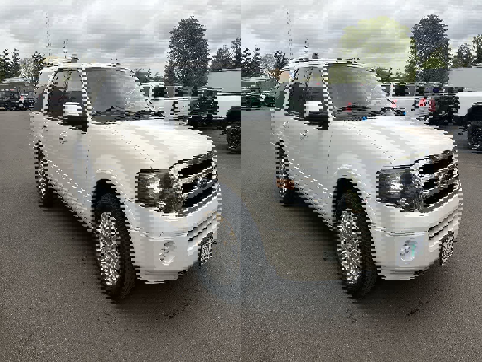 Used 2013 Ford Expedition Limited AWD/4WD image 6