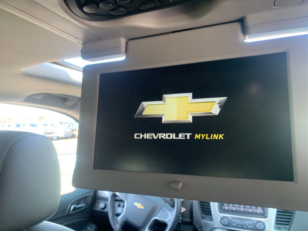Used 2019 Chevrolet Suburban LT AWD/4WD image 9