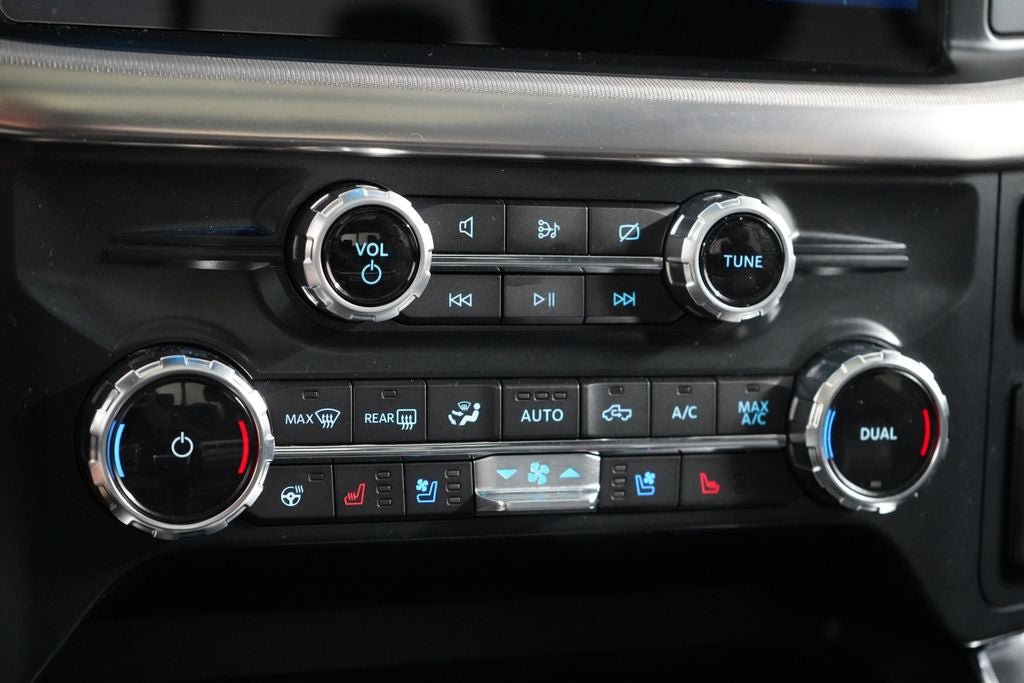 Used 2022 Ford F150 Raptor w/ Equipment Group 801A High AWD/4WD image 17