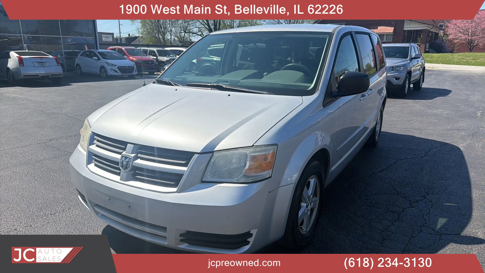 Used 2010 Dodge Grand Caravan SE image 1