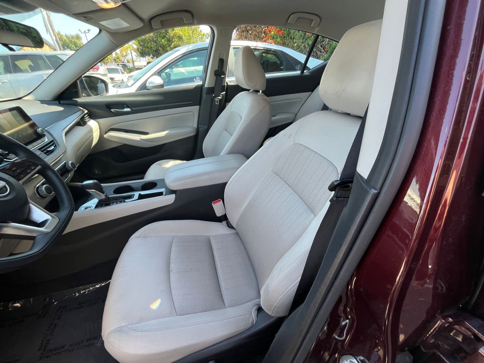 Used 2025 Nissan Altima 2.5 SV FWD image 28