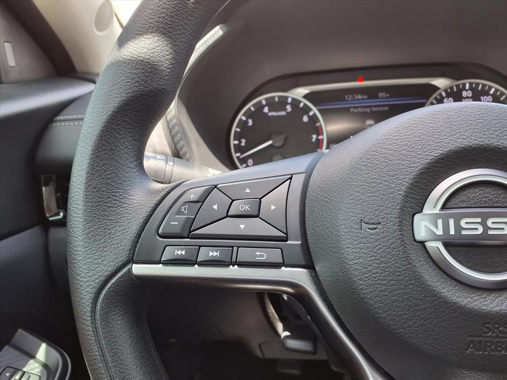 Used 2024 Nissan Sentra SV FWD image 26